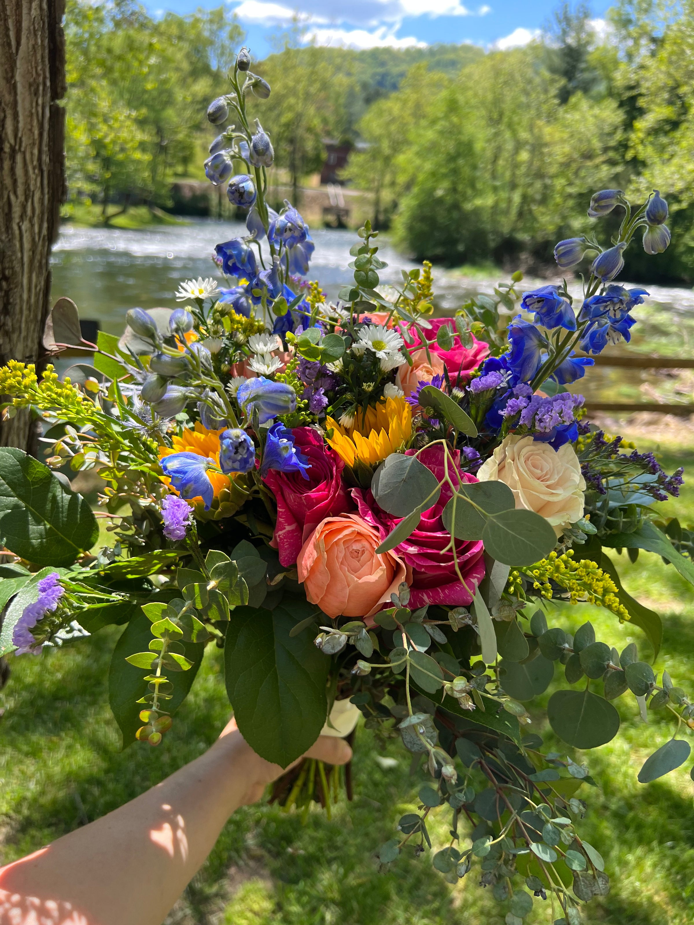 Lush Bridal Bouquet | 1976 Flowers